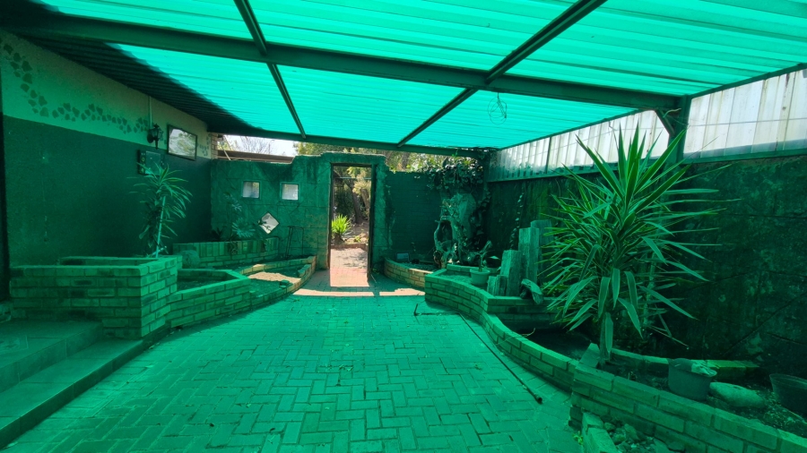 4 Bedroom Property for Sale in Roodia Free State